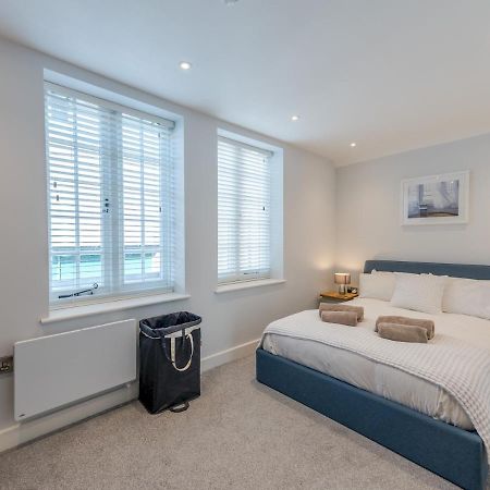 Pass The Keys Dahlia Contemporary Town Centre Apartment Shrewsbury Bagian luar foto