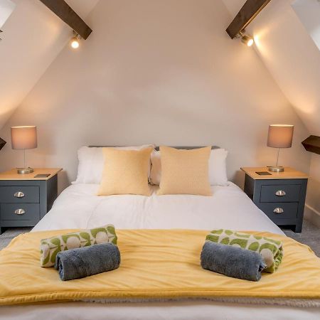 Pass The Keys Dahlia Contemporary Town Centre Apartment Shrewsbury Bagian luar foto