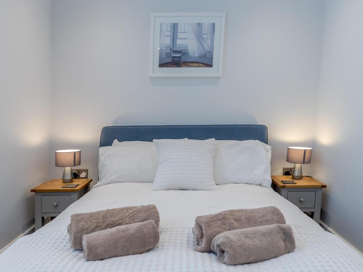 Pass The Keys Dahlia Contemporary Town Centre Apartment Shrewsbury Bagian luar foto