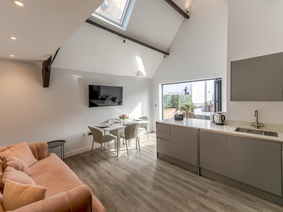 Pass The Keys Dahlia Contemporary Town Centre Apartment Shrewsbury Bagian luar foto